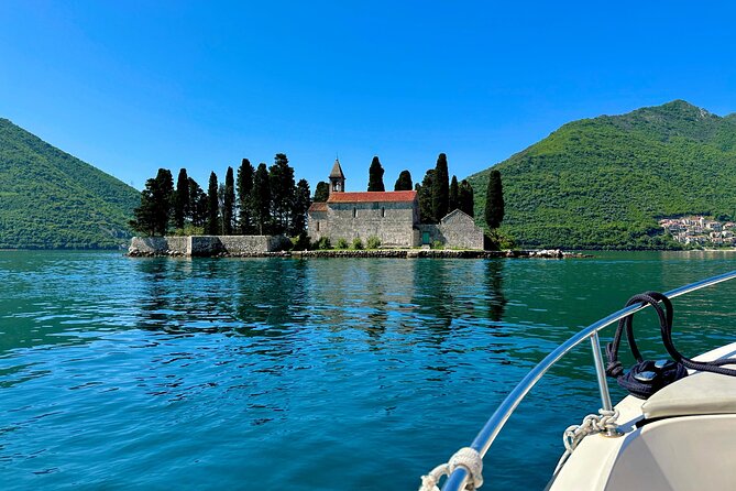 Dubrovnik: Private Tour to Montenegro - Kotor & Perast - Kotor Old Town and Its City Walls: The Main Event