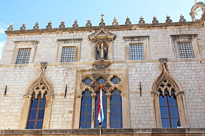 Dubrovnik Shore Excursion: Old Town Walking Tour - Getting oriented at Pile Gate and staying on track