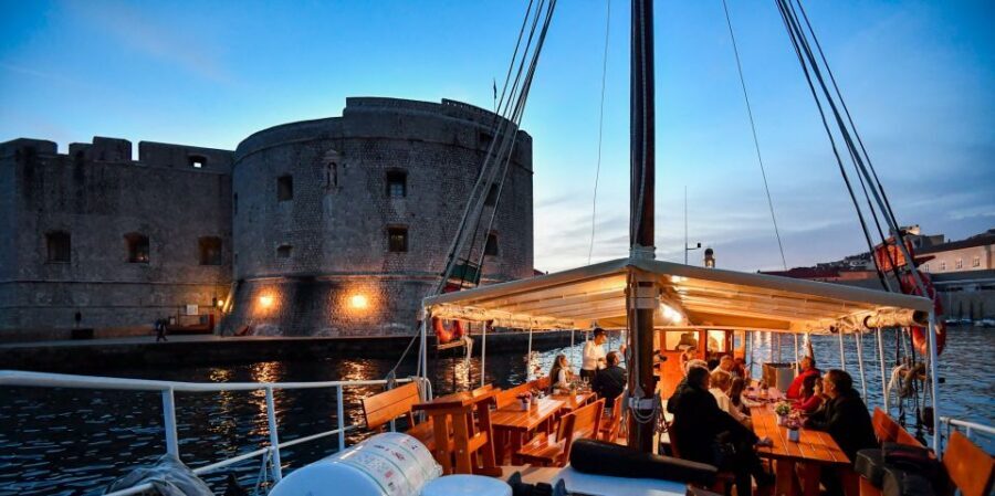 Dubrovnik: Sunset Dinner Cruise around the Old Town - Who should book this cruise