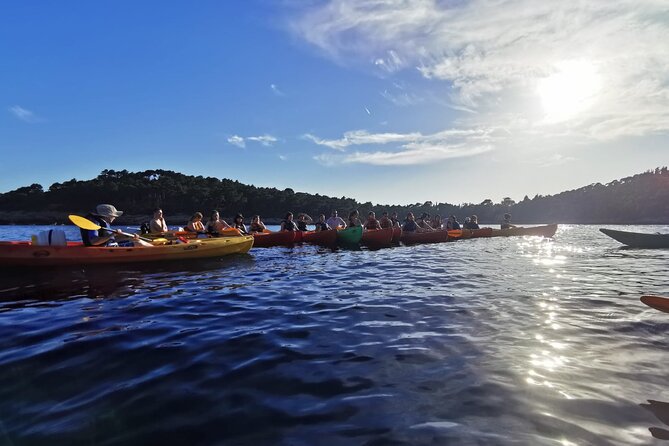 Dubrovnik: Sunset Kayak & Snorkel Tour with Wine & Water - The Lokrum pass (no landing) and the full-circle route