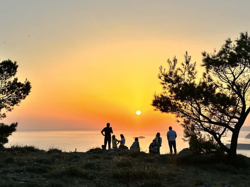 Dubrovnik Sunset Mountain Tour With Wine - Srđ Mountain Stop #1: A Clear Old Town View