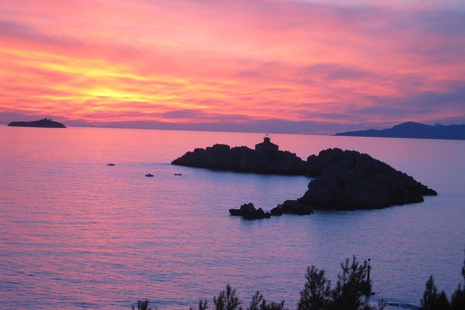 Dubrovnik Sunset Private Boat Experience - Cruising along Dubrovnik’s seaside walls: the best angle without the strain