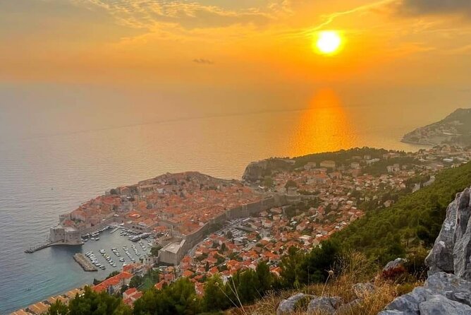 Dubrovnik Sunset Tour with Scenic Views and Local Wine - Key things to know before you go
