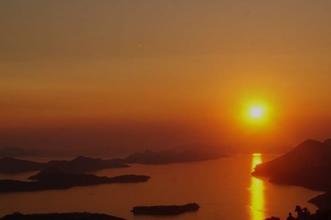 Dubrovnik Sunset Tour with Scenic Views and Local Wine - Dubrovnik sunset, minus the cable car scramble