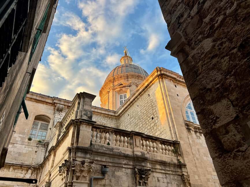Dubrovnik: Taste Burek & 10+ Local Delicacies - Seafood stops: black risotto and fresh fried oysters