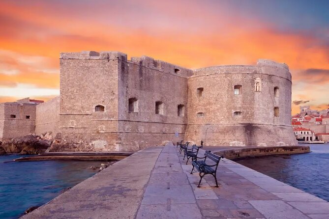 Dubrovnik Walk & Wine: Old Town Walking tour with a Glass of Wine - Why this 7:30 pm walk feels like the best time to do Old Town