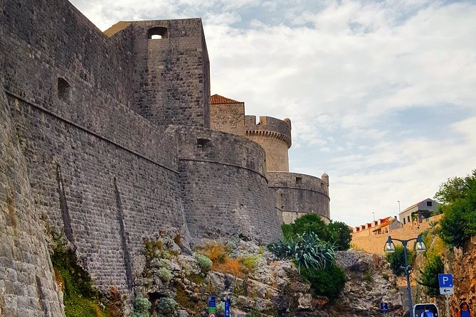 Dubrovnik walking history tour - Orlando’s Column: the freedom marker you’ll remember