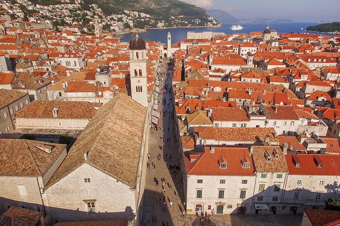 Early Bird Dubrovnik History Tour – 7:30 Start - Stradun: The Main Promenade at the Right Time