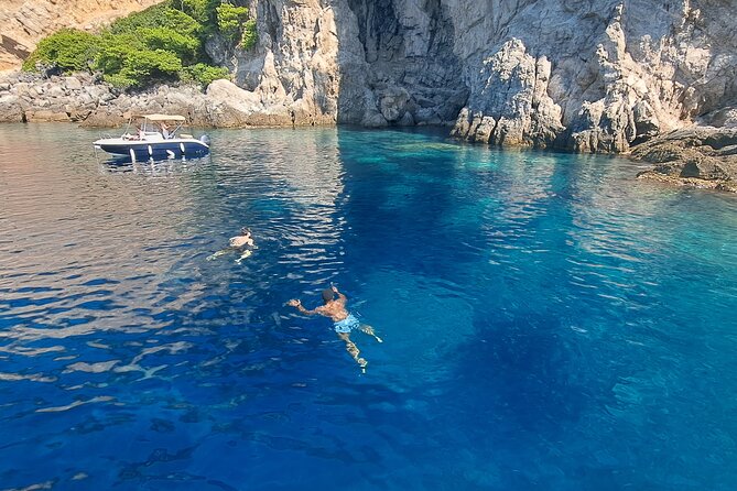 Elafiti Islands Private Luxury 4-Hour Speedboat Tour - Best for couples, families, and people who want the sea first