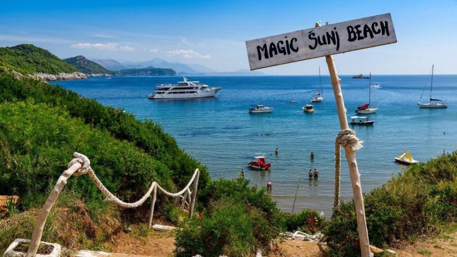 Elaphite Islands Cruise with Local Gastronomy at Captain's H - A 9-hour Elaphite Islands day that stays fun