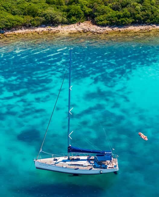Elegant Day-Sailing Tour-Lunch&Drinks included - Key Details at a Glance