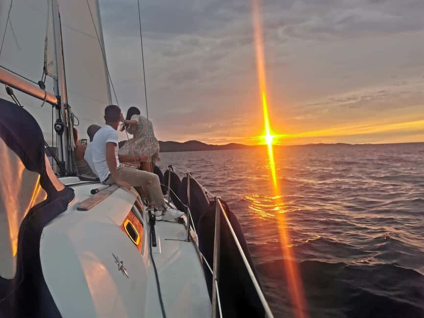 Elegant Sunset cruise under sails,large yacht,full comfort - Inside the Large Yacht: Cabins, Toilets, and Space to Relax