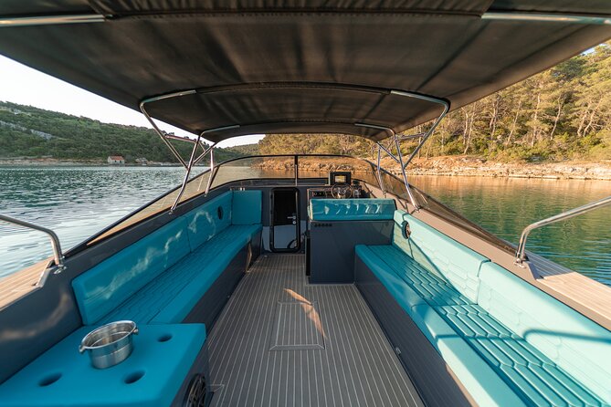 Exclusive Blue Lagoon Luxury Boat Tour from Split - The boat ride itself: comfort, crew energy, and the music factor
