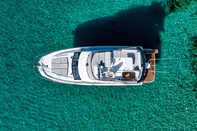 Exclusive Luxury Yacht Tour of the Elaphiti Islands - Dubrovnik’s city walls from the sea: a 30-minute eye-opener