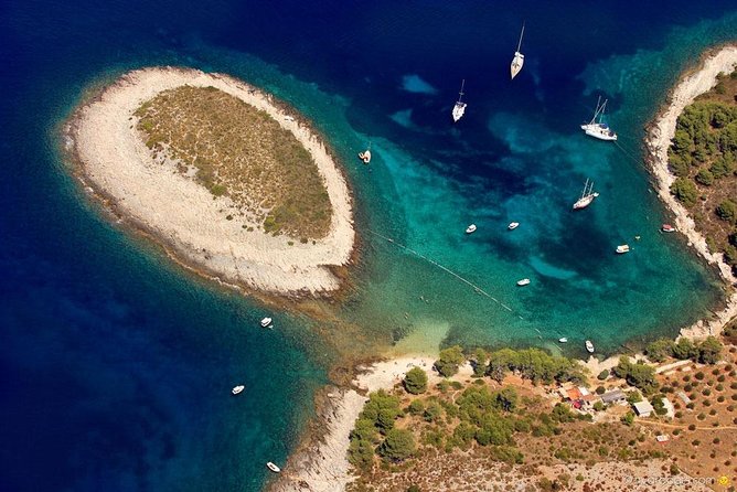 Exclusive Private Tour: Red Rocks & Pakleni Islands - Stop 3: Velo Borce Green Lagoon for that emerald-water swim