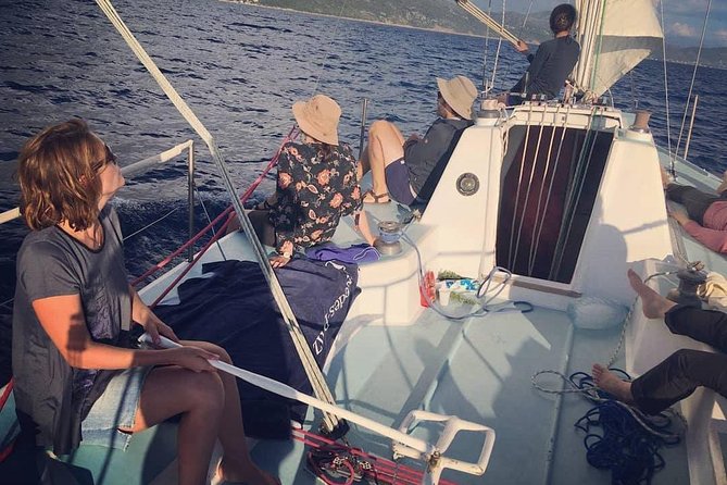 Experience full day sailing from Dubrovnik to Elaphiti islands - Boat size and comfort: the real expectations vs luxury cruising
