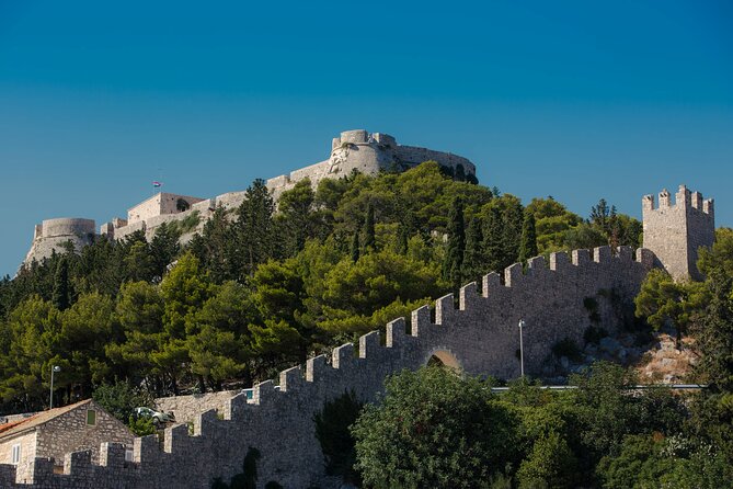 Explore Hvar, Brac and Solta on the Private Boat Trip - Unique Experience - The 15-Minute Detour to Uvala Smrka: A Yugoslav-Era Military Relic
