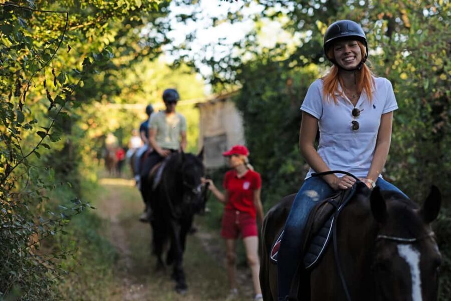 Fazana: Sunset 1-hour Horse Riding in Nature with Guide - From the farm stable to the pine forest trails
