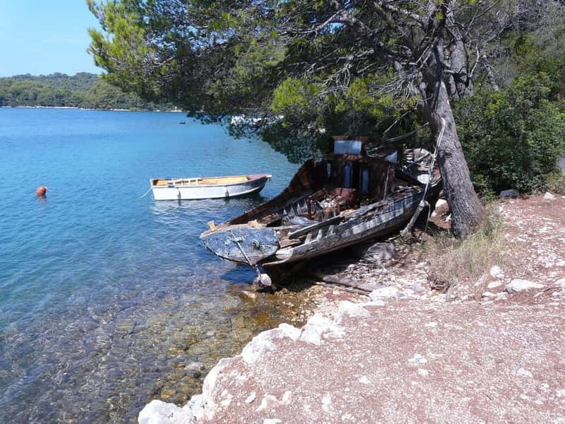 From Dubrovnik: Mljet Island Guided Catamaran Day Tour - Mljet National Park: Veliko jezero, Malo jezero, and the Feeling of Quiet