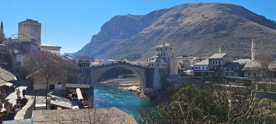 From Dubrovnik: Mostar and Kravica falls Small Group Tour - The early start: pickup windows and the border at 9:00