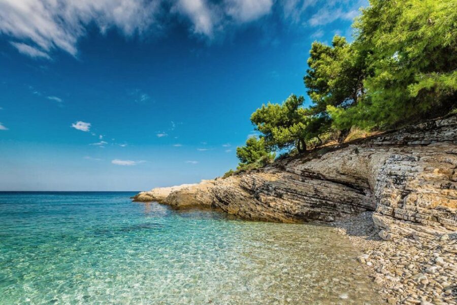 From Fazana: Sea caves, hidden island, cliffs and more... - Hidden island, sandy beach time, and sea caves with changing light