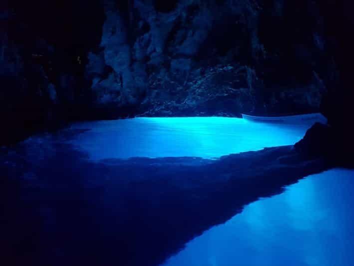 From Hvar: Blue cave group speedboat tour full day - Stiniva Cove: a photo-stop you can actually swim from