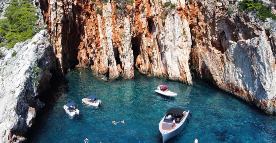 From Hvar: Private tour of Red Rocks & Pakleni Islands - Meet the boat: private, small, and made for quick stops