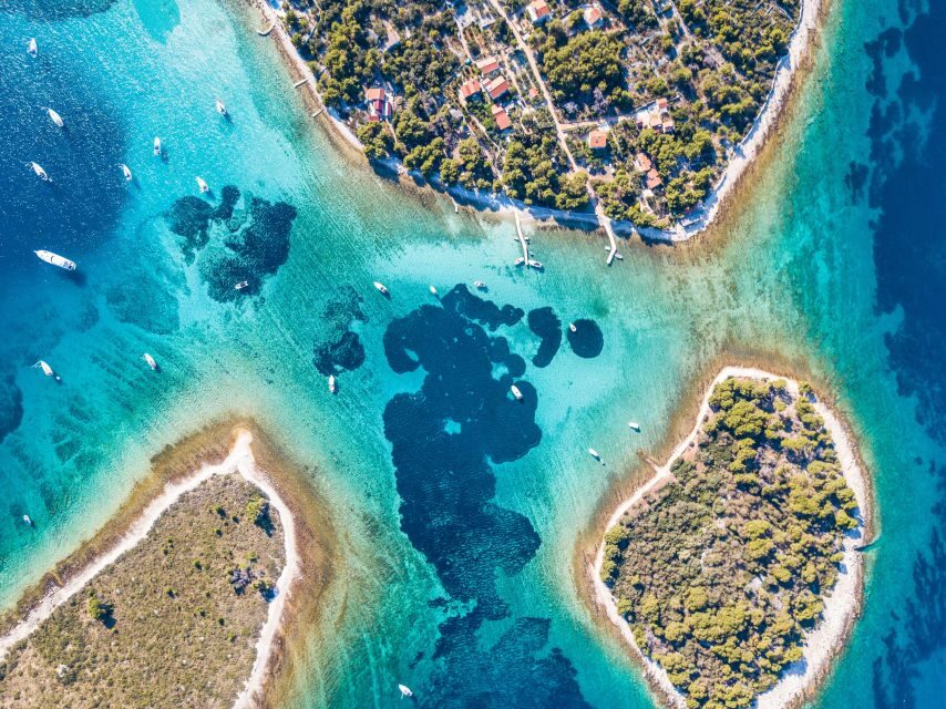 From Split: Blue Lagoon & Trogir Boat Trip with Snorkeling - Getting started in Split: meet at Trumbićeva obala 1