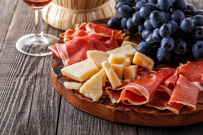 From Split: Dubrovnik Private Tour - Local Food with Wine Tasting - Guides, pace, and why the private setup feels personal