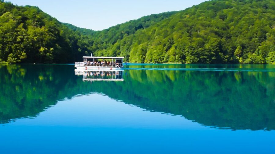 From Split: Transfer to Zagreb with Stop at Plitvice Lakes - The transfer side: Wi‑Fi coach, English guides, and real-life pacing