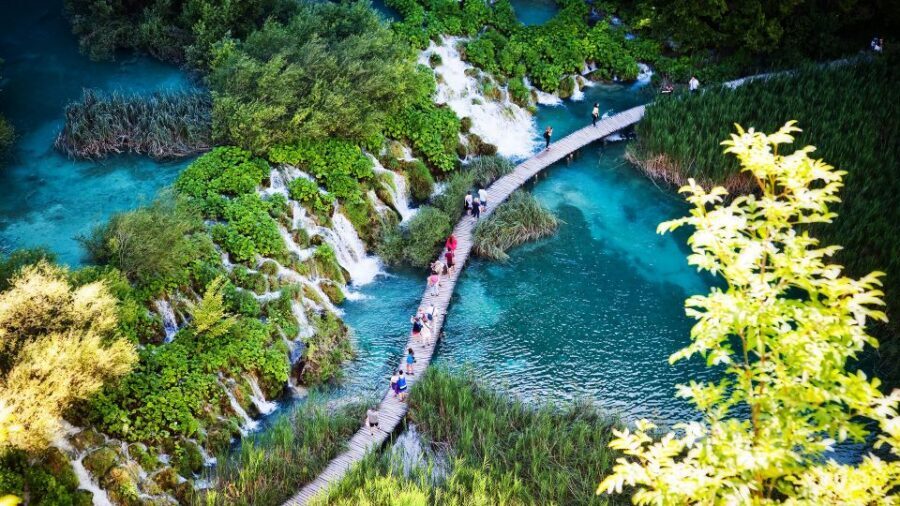 From Split: Transfer to Zagreb with Stop at Plitvice Lakes - Crowds, weather, and uneven paths: how to get the best experience