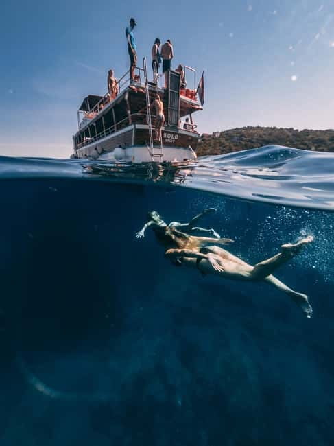 From Trogir: Blue Lagoon & Šolta Cruise with Lunch & Drinks - Timing, Seating, and Crew Service on an 8-Hour Day From Trogir