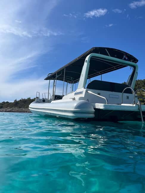 From Zadar: 3 magical stops with a cold drink - Why an open speedboat tour feels different around Zadar