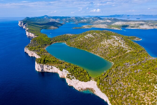 From Zadar Kornati and Telascica National Park Cruise with Lunch - Lunch on the Water: Grilled Dalmatia, Salad, and Wine