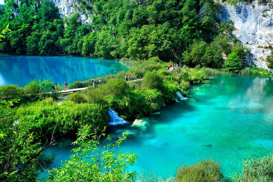 From Zadar: Plitvice Lakes National Park Day Trip +Boat Ride - Upper Lakes and Kozjak Lake: where the guided route earns its keep