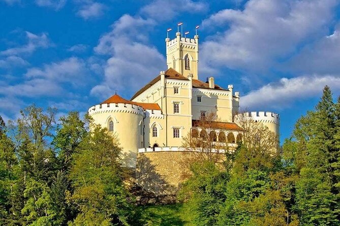 From Zagreb to Castle Trakoscan & Museum of Evolution in Krapina - What makes the Trakosćan experience more than photos