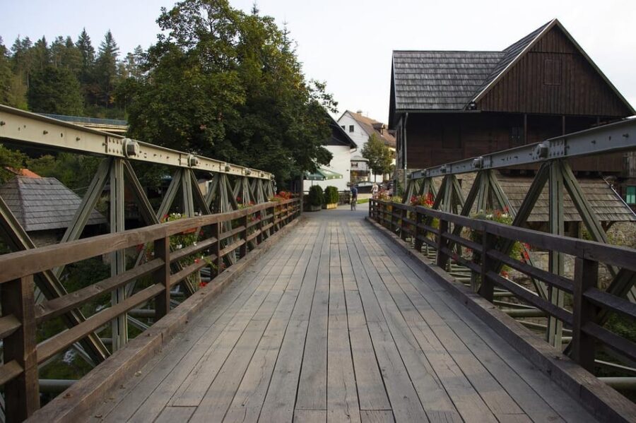 From Zagreb to Plitvice Lakes and Rastoke - Private day tour - A private Zagreb-to-Plitvice day that keeps you in control