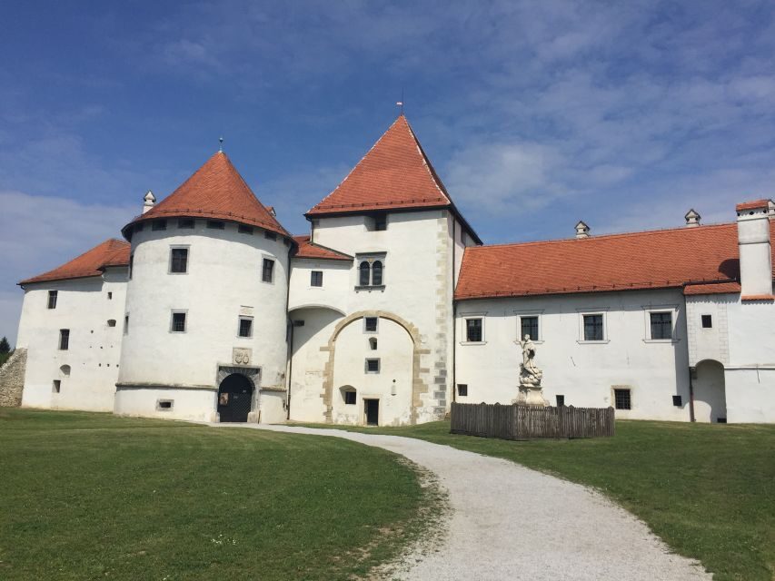From Zagreb: Varazdin Baroque Town & Trakoscan Castle - Timing and transport: how the 8 hours actually play out