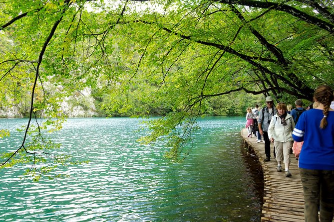 Full-Day Private Plitvice Lakes National Park Tour from Split - Packing and Pace Tips for Plitvice’s Wet Steps