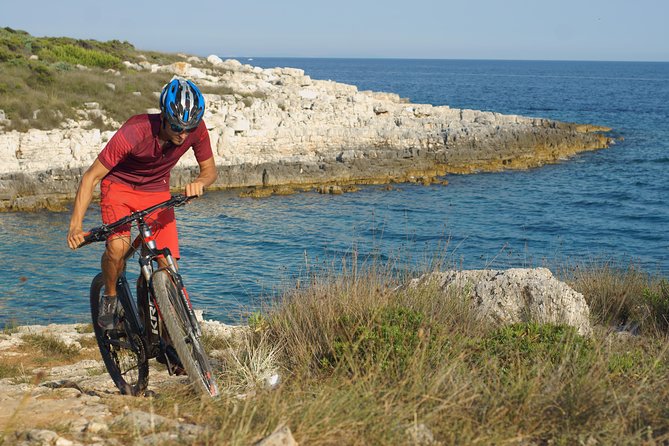 FUN E-BIKE RIDE at CAPE KAMENENJAK - Wildlife, bays, and the Velika Kolombarica panorama
