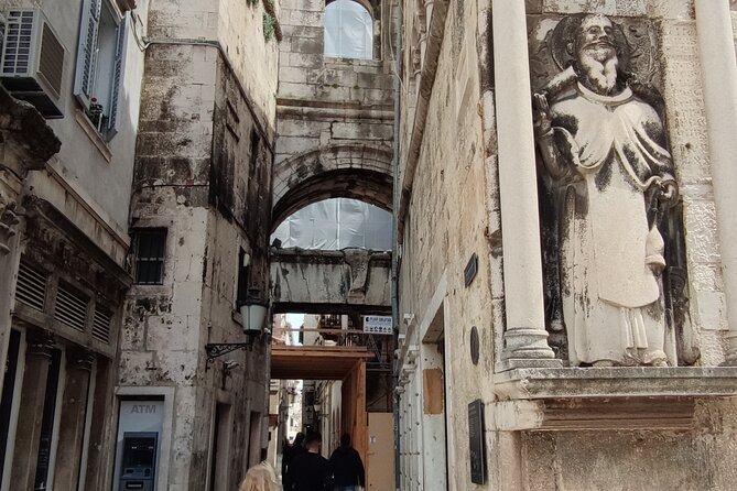 Game of Thrones and Split Highlights - Peristyle Square and Nearby Streets: Where Columns Meet the Series