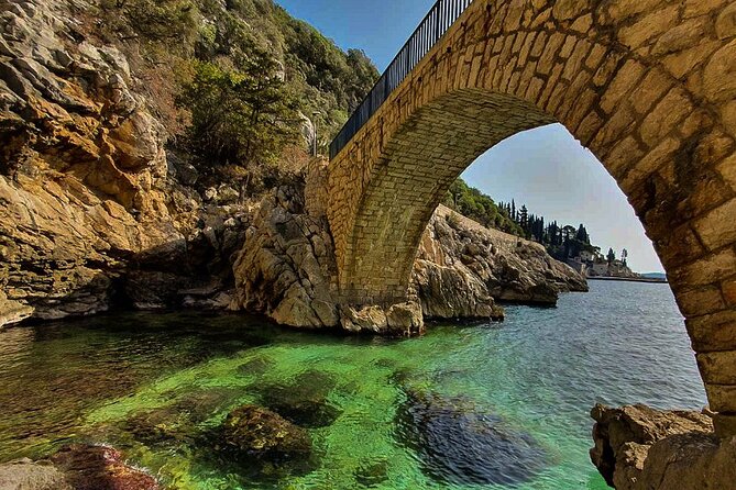 Game of Thrones Ultimate Dubrovnik Tour - Mount Srd Photo Stop: The Views That Make Dubrovnik Make Sense