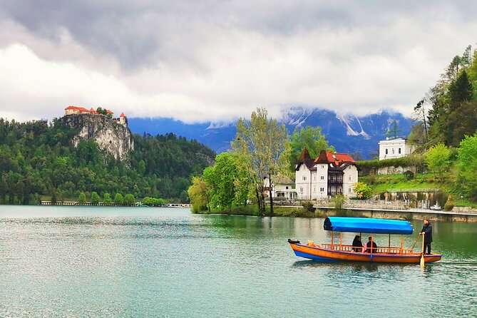 Grand Slovenia: Ljubljana + Lake Bled + Postojna Cave - Day Tour - Key things that make this day tour work