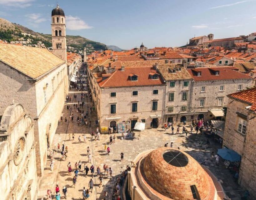 Group tour: Dubrovnik Walking Tour (1h duration, 9:30am, 6pm - Starting at Pile Square: Finding the Meeting Point