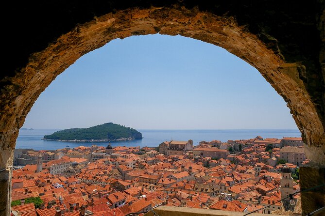 Guided Tour to discover Dubrovnik's Old Town, by day or night - Price and value: about $22 for an hour of structure