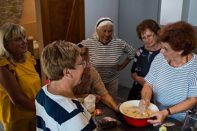 Half-Day Cooking Workshop Gastronomy in Korcula - Your menu in real life: bruscheti, Žrnovski makaruni, Lumblija