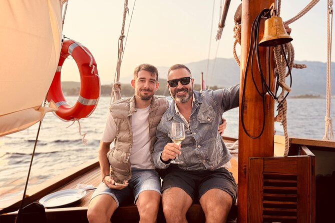 HalfDay Traditional Boat Tour in Korčula Archipelago - The Crew and Hospitality: Small-Boat Energy
