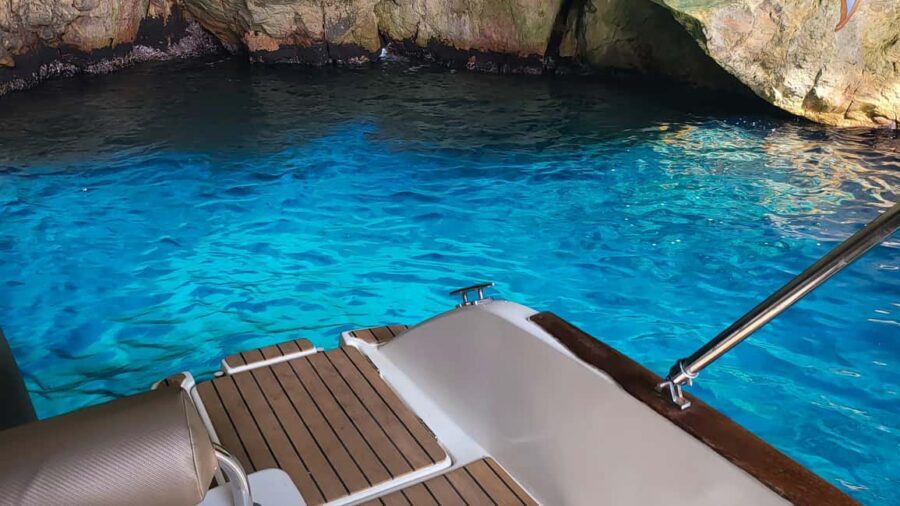 Hello Dubrovnik: Blue Cave Tour 4h - All Inclusive - The photo stop and marine-life viewing: useful time, not filler