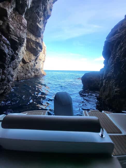 Hello Dubrovnik: Blue Cave Tour 4h - All Inclusive - Green Cave: a second cave stop that keeps things fresh