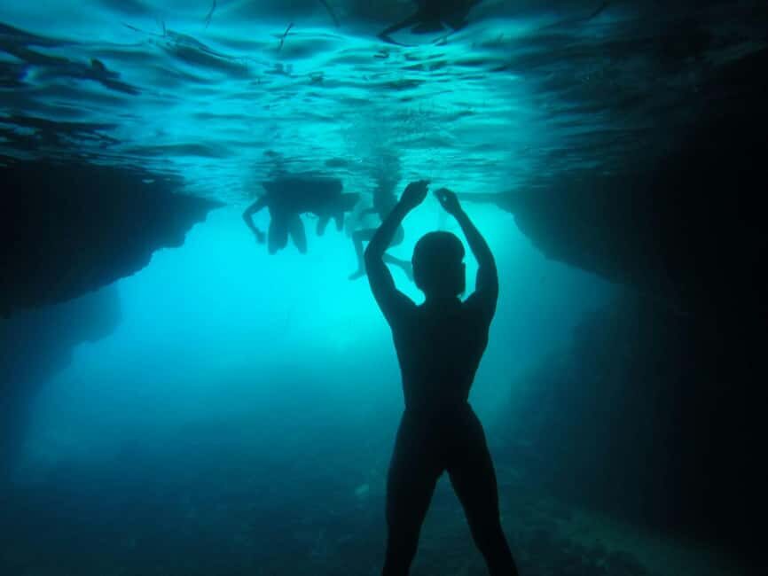 Hello Dubrovnik: Blue Cave Tour 4h - All Inclusive - Gruž safety briefing and the speedboat ride (what to expect)